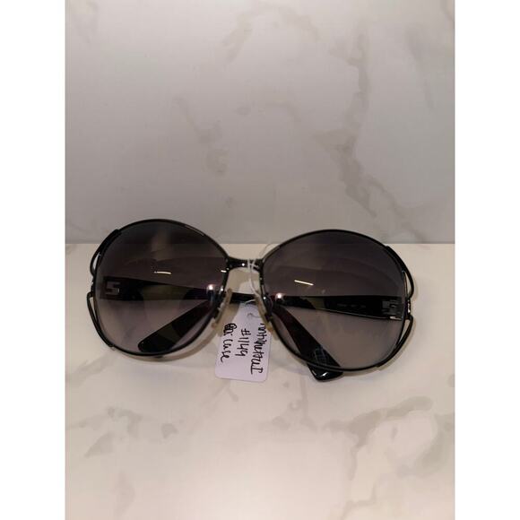 Fendi Black Fendi logo on temples Sunglasses - Picture 1 of 6